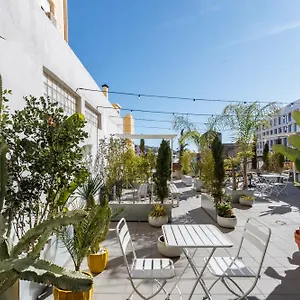 https://unknown-lisbon-3b-1-bdr-apt-in-new-building.hotels-lisbon-portugal.com